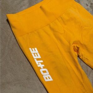 Viral seamless Bo+Tee  Orange Leggings